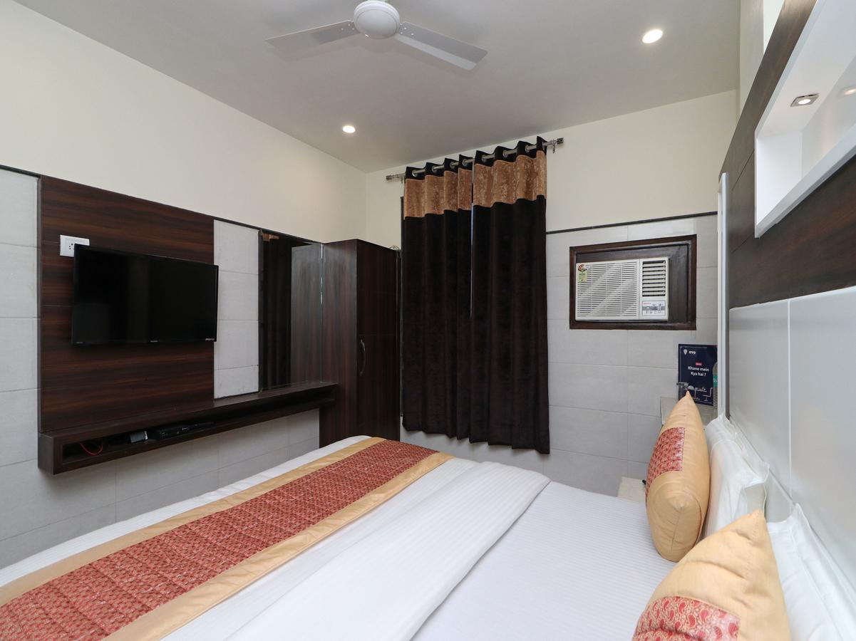 Oyo 11594 Hotel Tvs 新德里 外观 照片