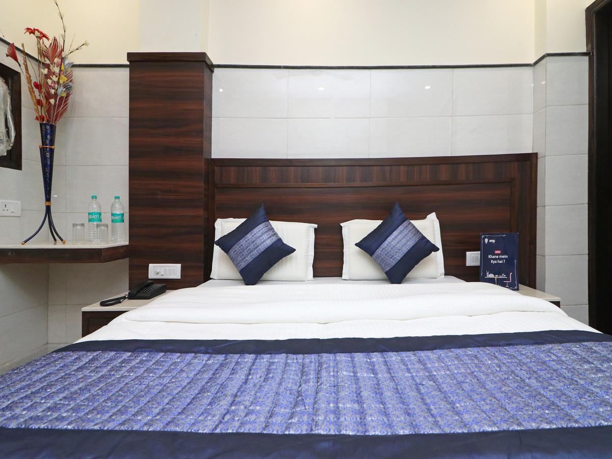 Oyo 11594 Hotel Tvs 新德里 外观 照片