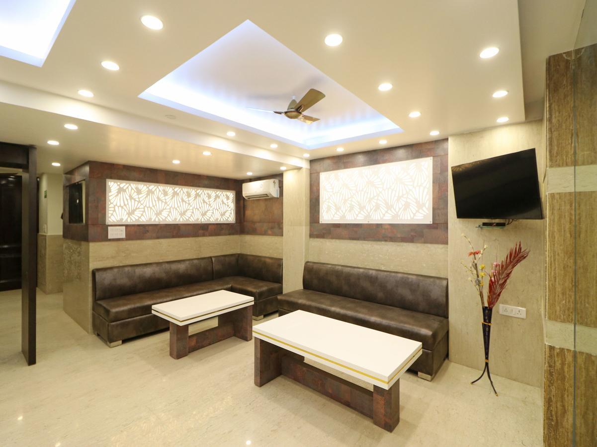 Oyo 11594 Hotel Tvs 新德里 外观 照片