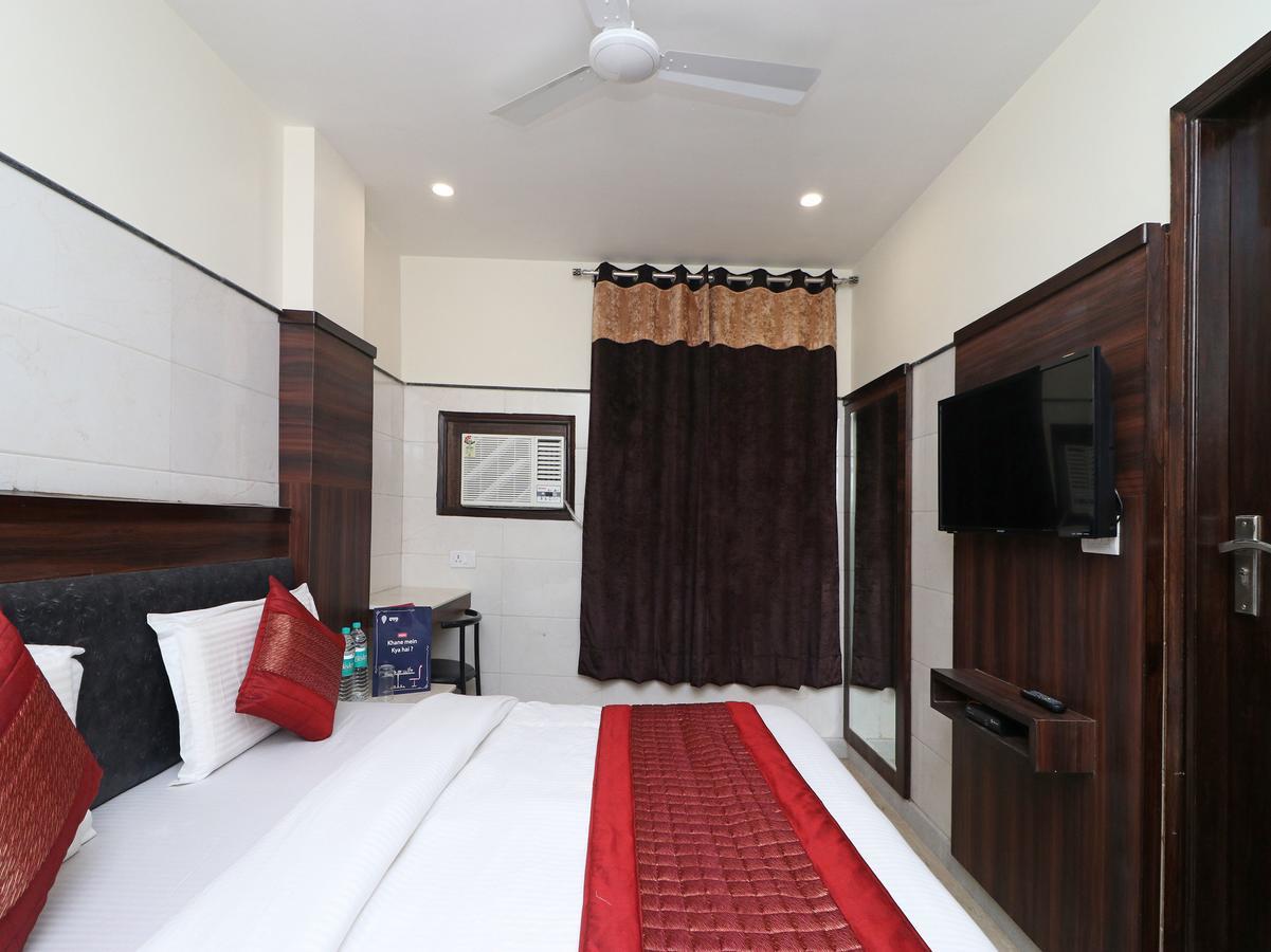 Oyo 11594 Hotel Tvs 新德里 外观 照片