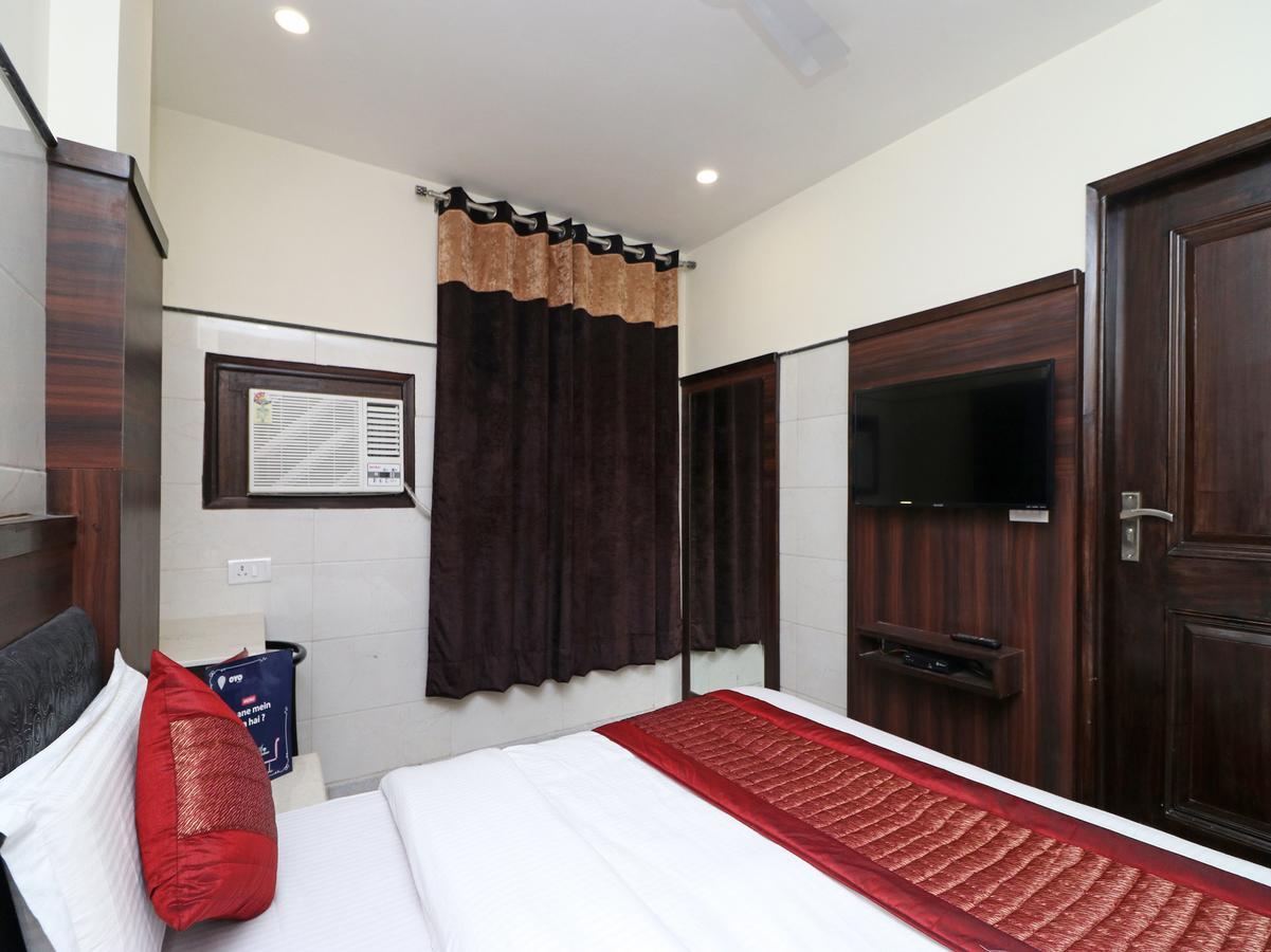 Oyo 11594 Hotel Tvs 新德里 外观 照片